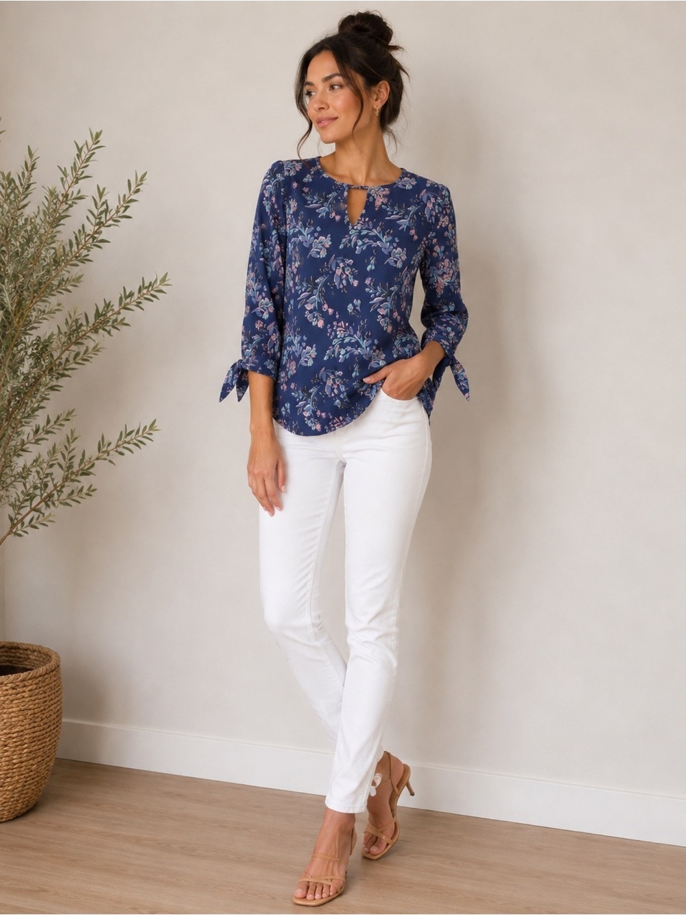 NWT 41 Hawthorn Stitch Fix Taryn Tie Sleeve Blue Floral Blouse Size Small